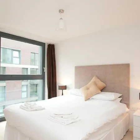 Otel Cleyro Apts Finzels Reach