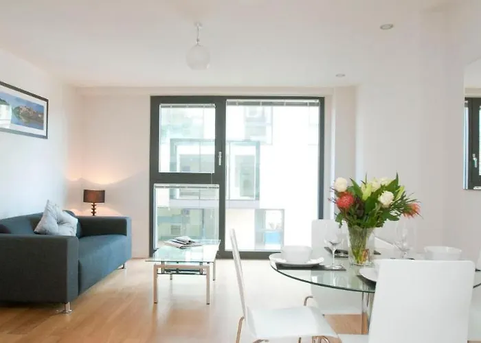 Cleyro Apts Finzels Reach Hotel Bristol