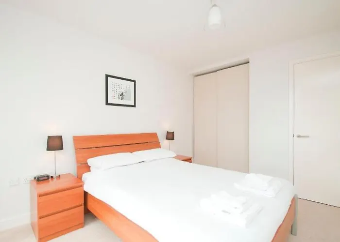 Hotel Cleyro Apts Finzels Reach 4*