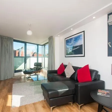 Cleyro Apts Finzels Reach