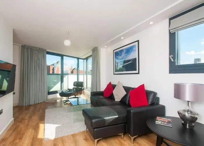 Cleyro Apts Finzels Reach